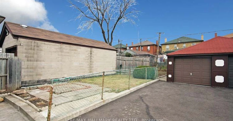 535 Westmount Avenue, Toronto, ON, M6E 3N6 - 7