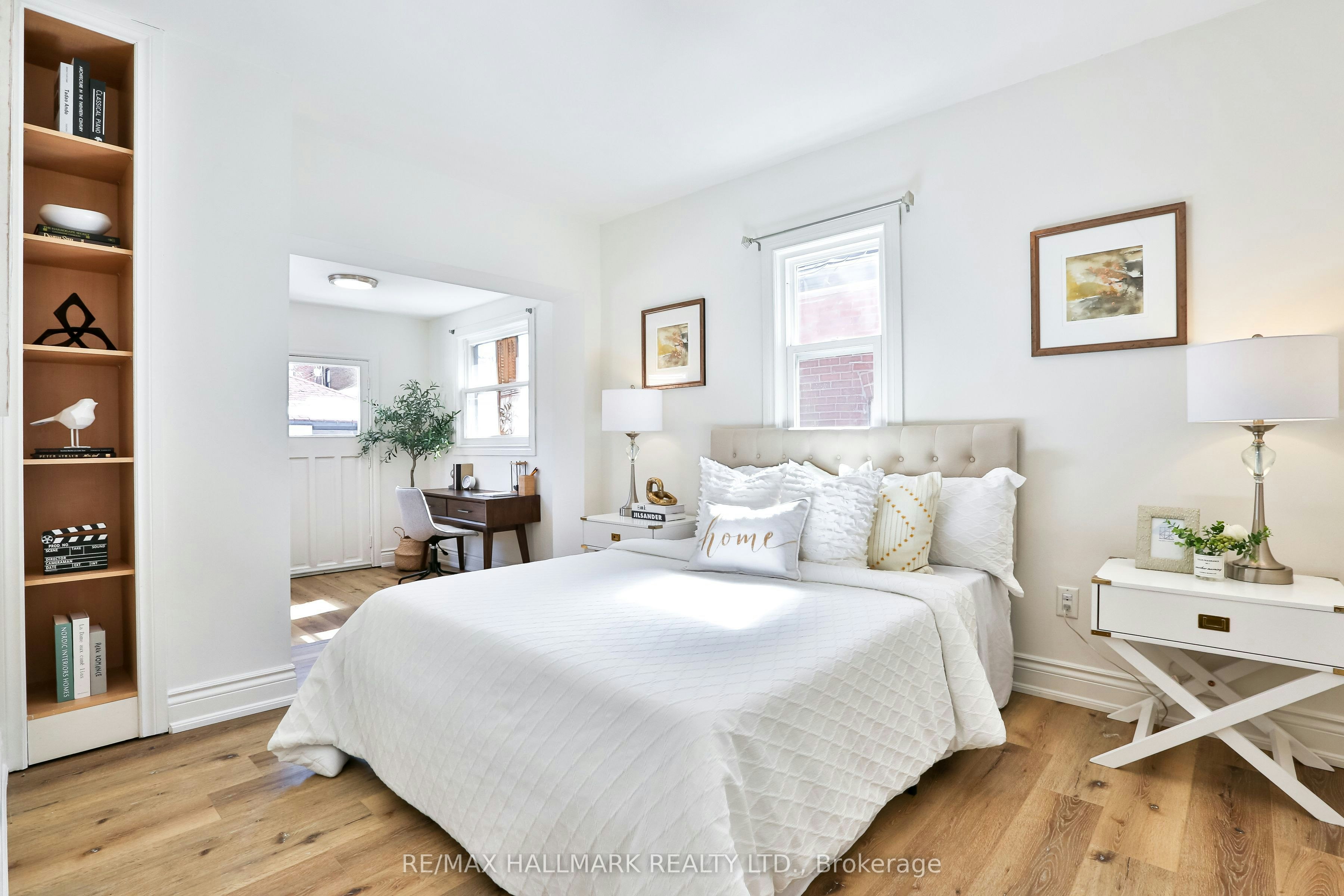 535 Westmount Avenue, Toronto, ON, M6E 3N6 - 4
