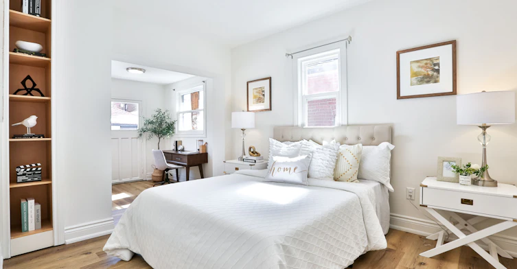 535 Westmount Avenue, Toronto, ON, M6E 3N6 - 4