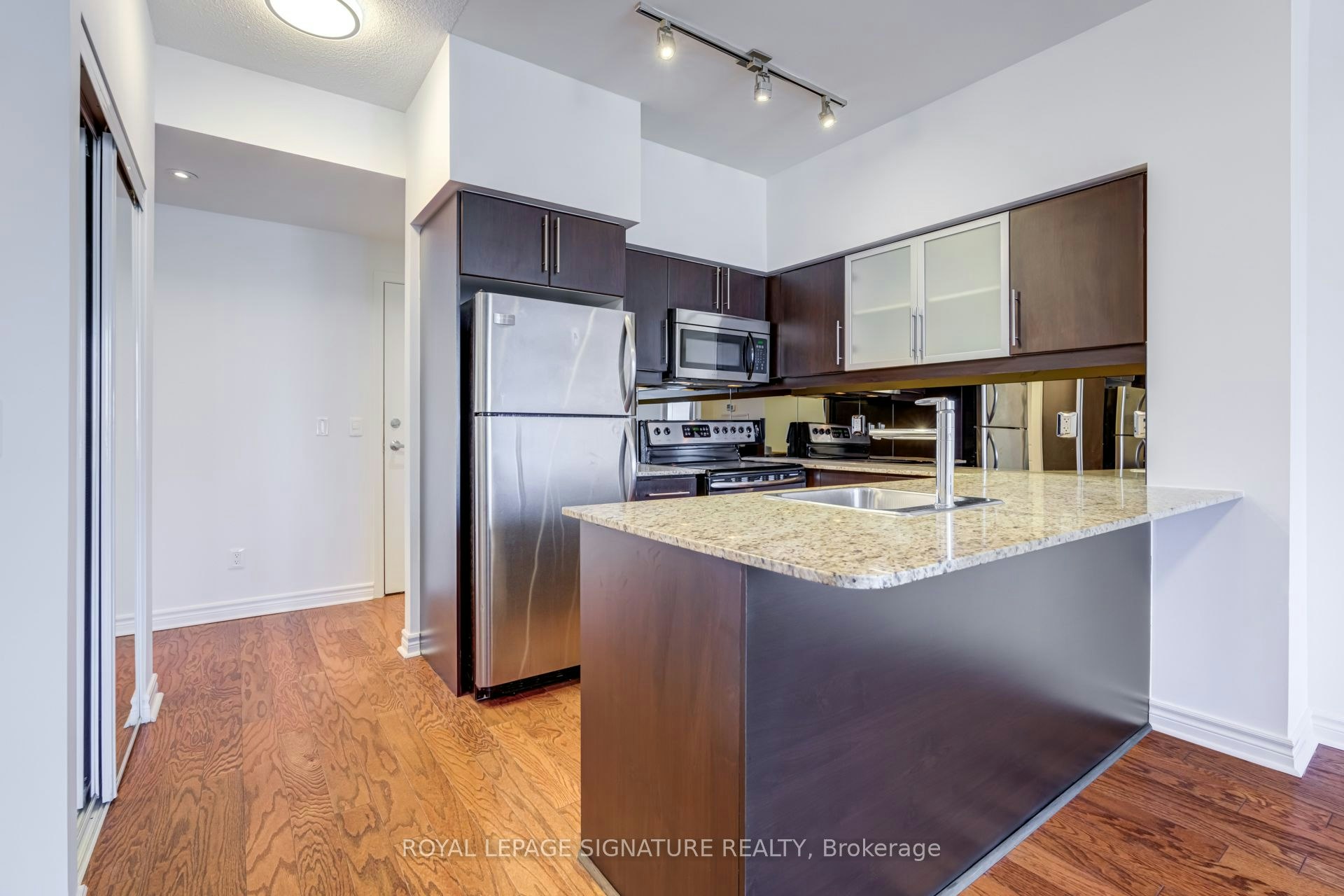 239-2885 Bayview Avenue, Toronto, ON, M2K 0A3 - 3
