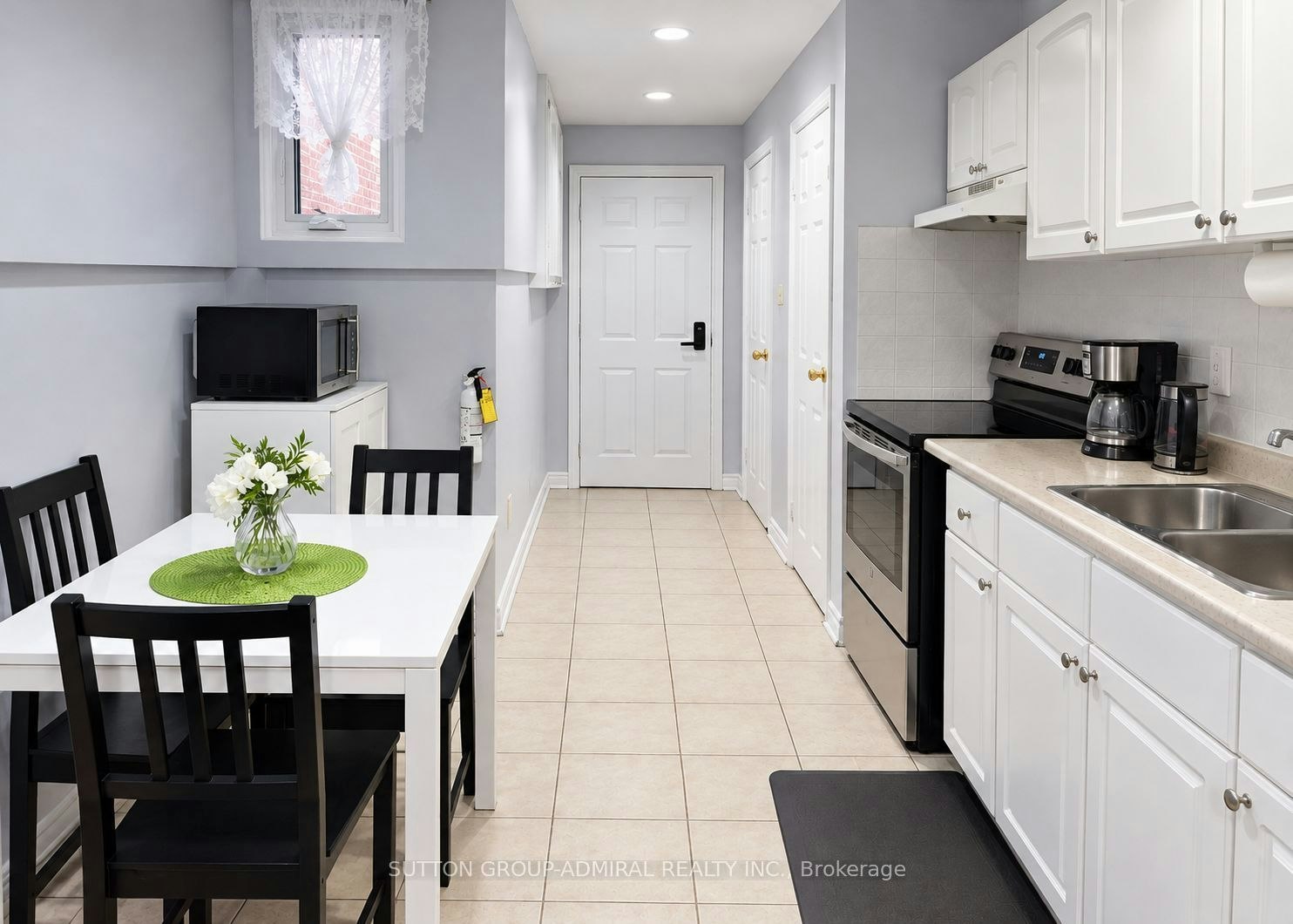 Lower-6 Blairville Road, Toronto, ON, M3H 5Y5 - 4