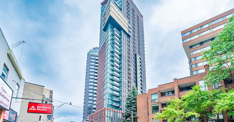 2505-32 Davenport Road, Toronto, ON, M5R 0B5