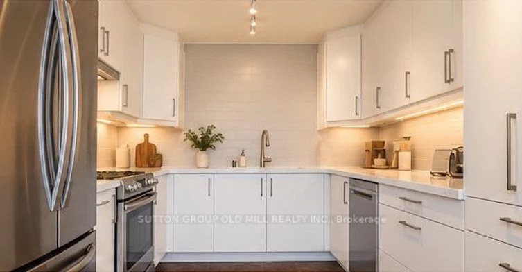803-190 St George Street, Toronto, ON, M5R 2N4 - 2