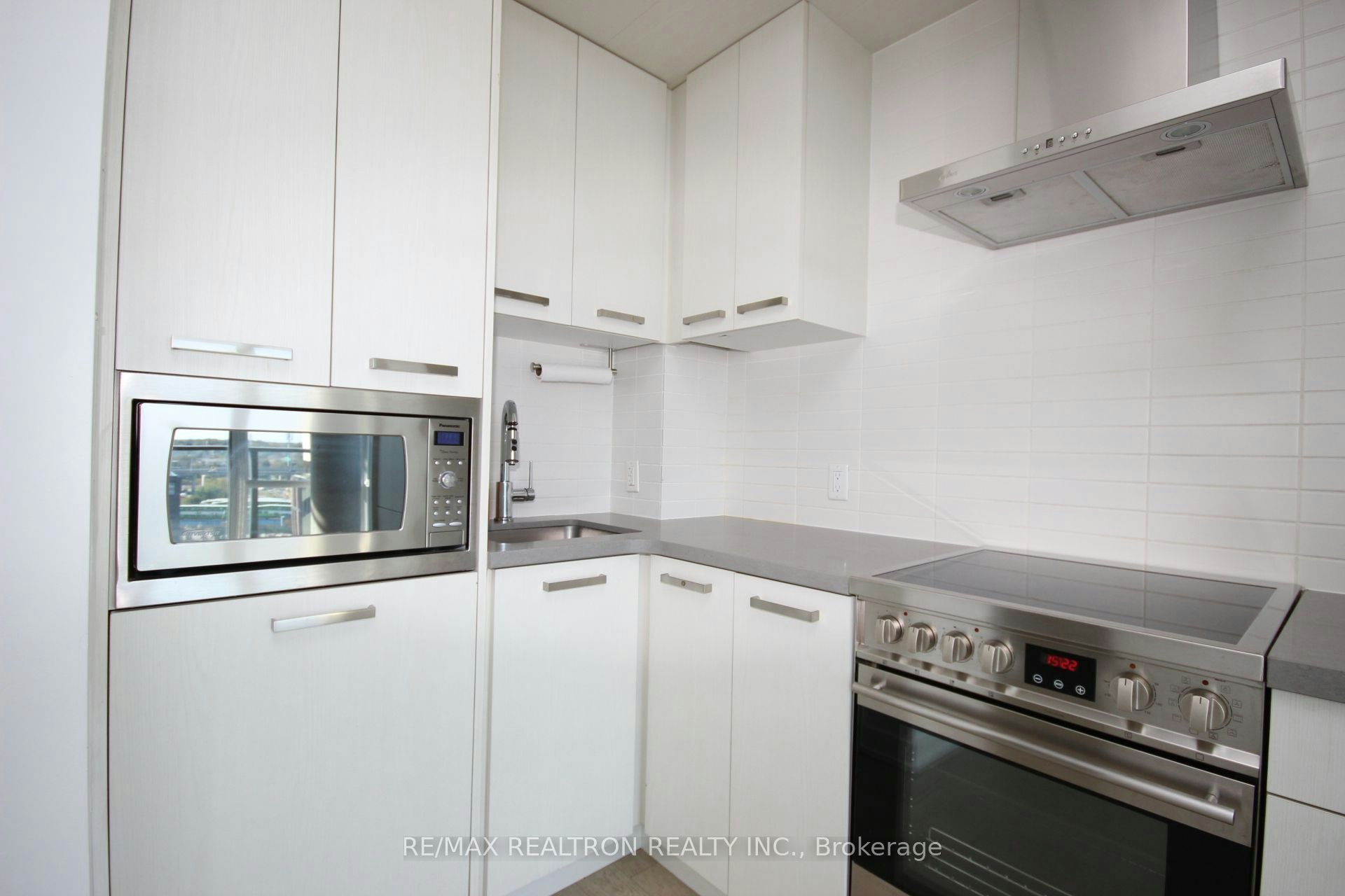 N1008-455 Front Street E, Toronto, ON, M5A 0G2 - 11