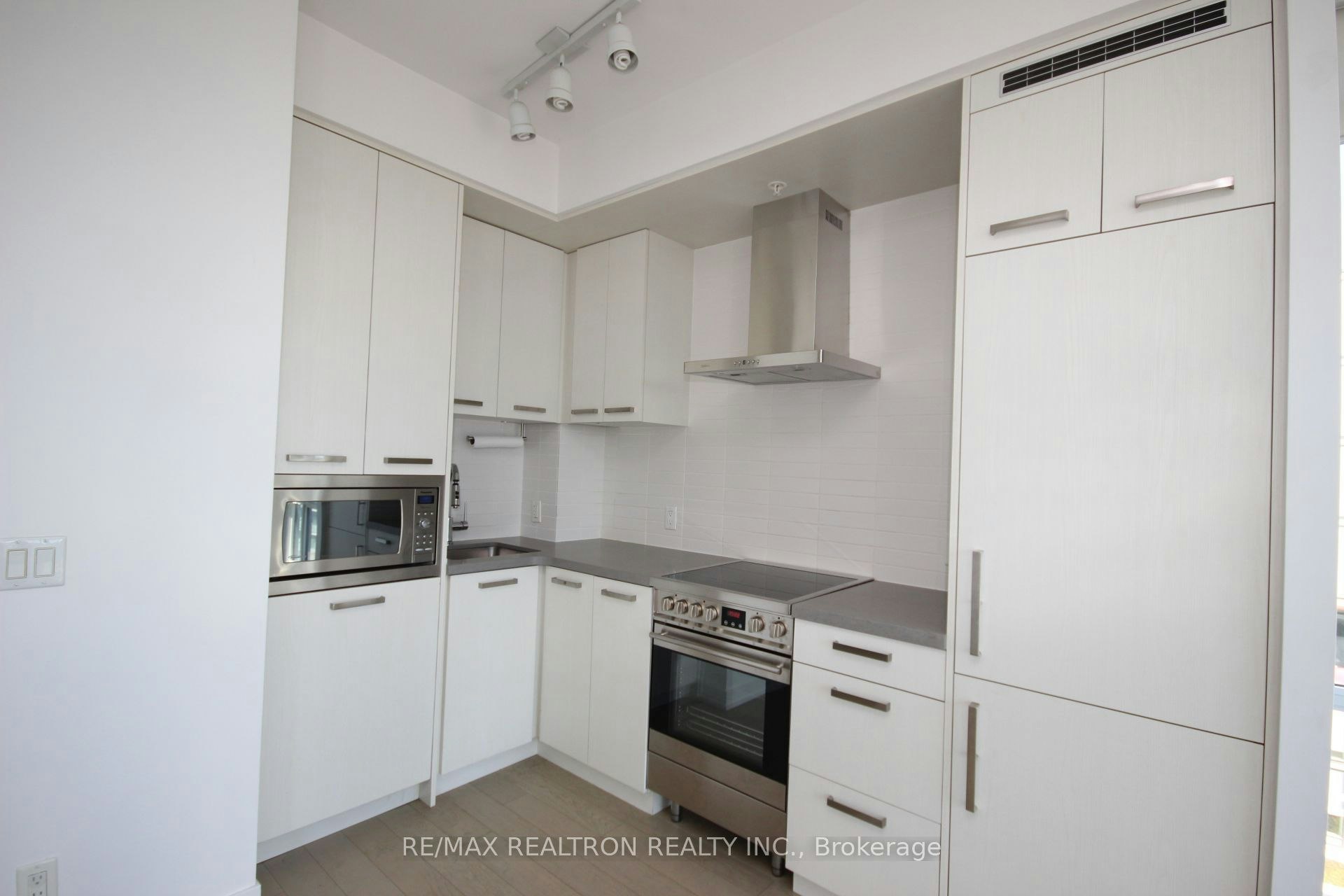 N1008-455 Front Street E, Toronto, ON, M5A 0G2 - 9