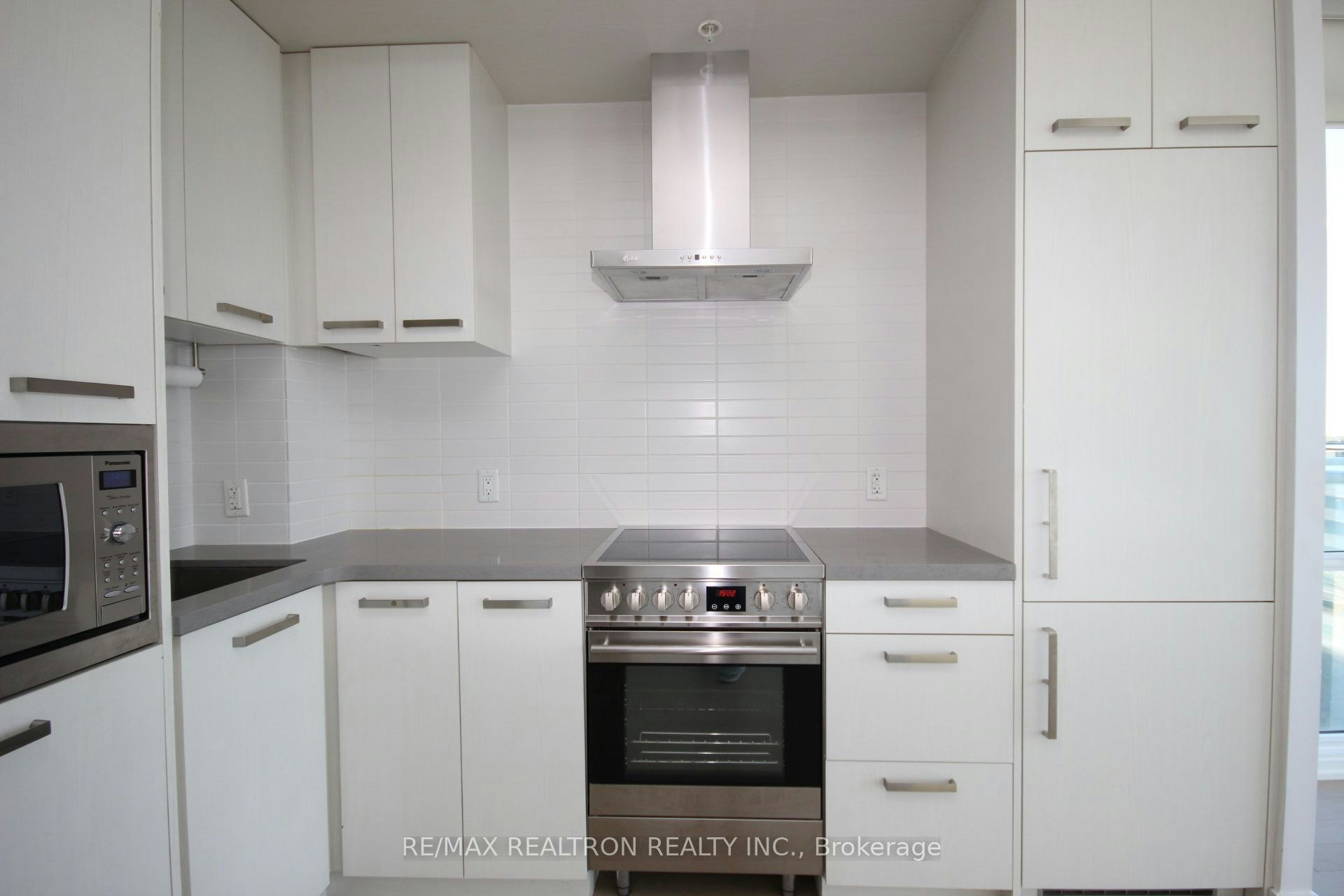 N1008-455 Front Street E, Toronto, ON, M5A 0G2 - 10