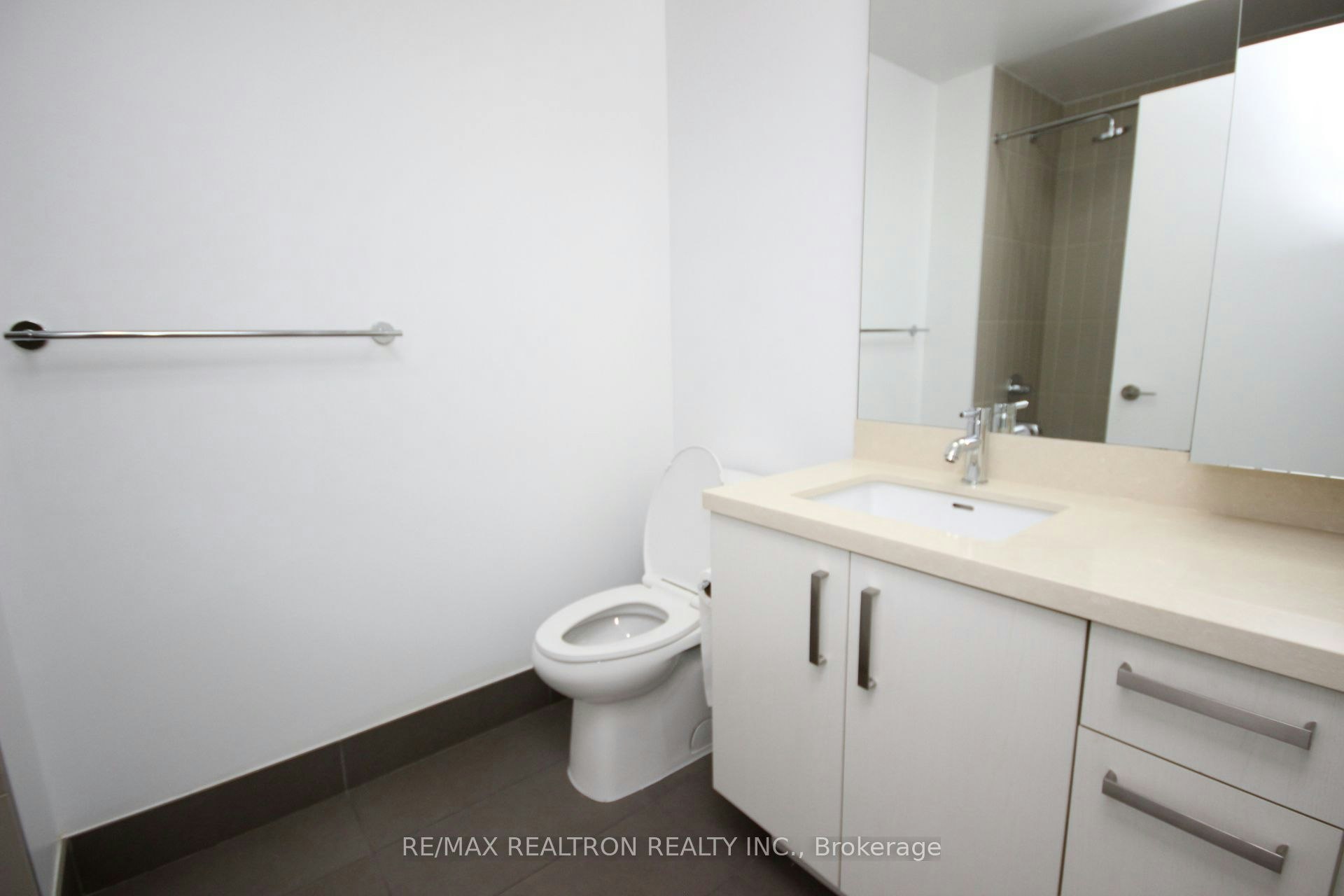 N1008-455 Front Street E, Toronto, ON, M5A 0G2 - 17