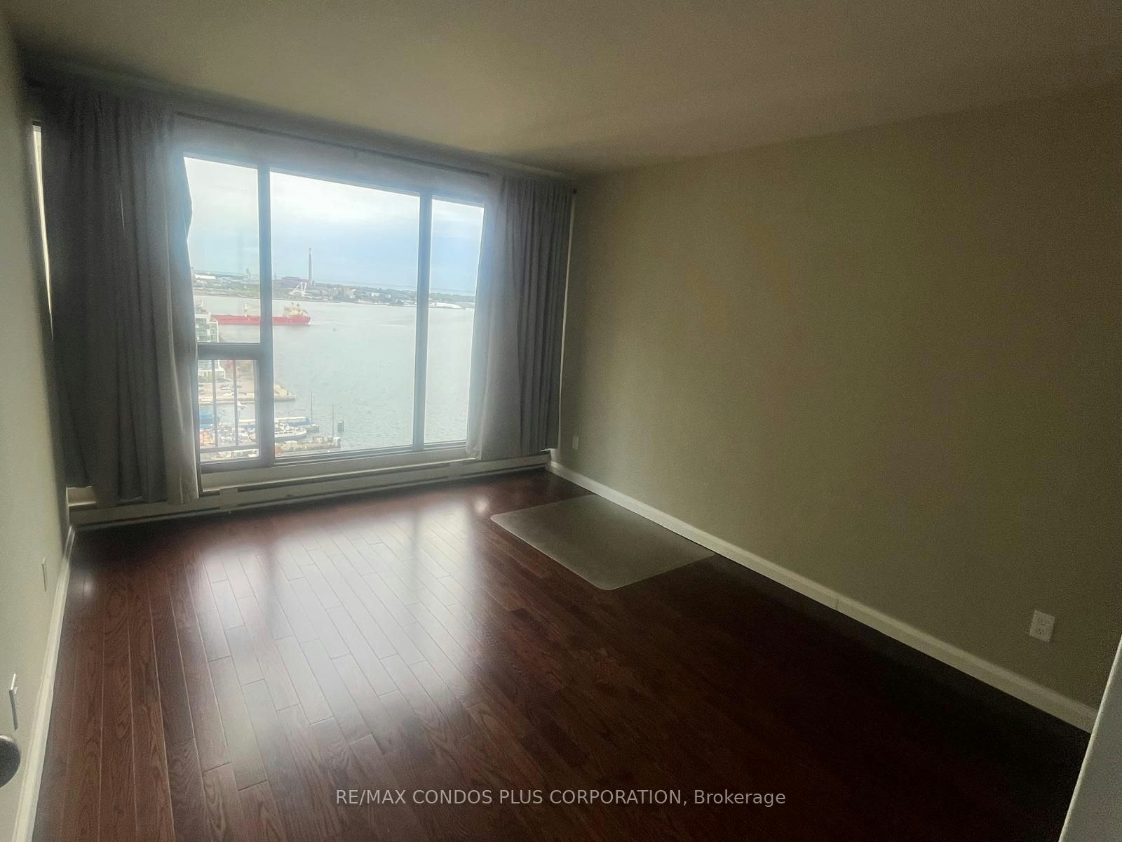 2302-65 Harbour Square, Toronto, ON, M5J 2L4 - 13
