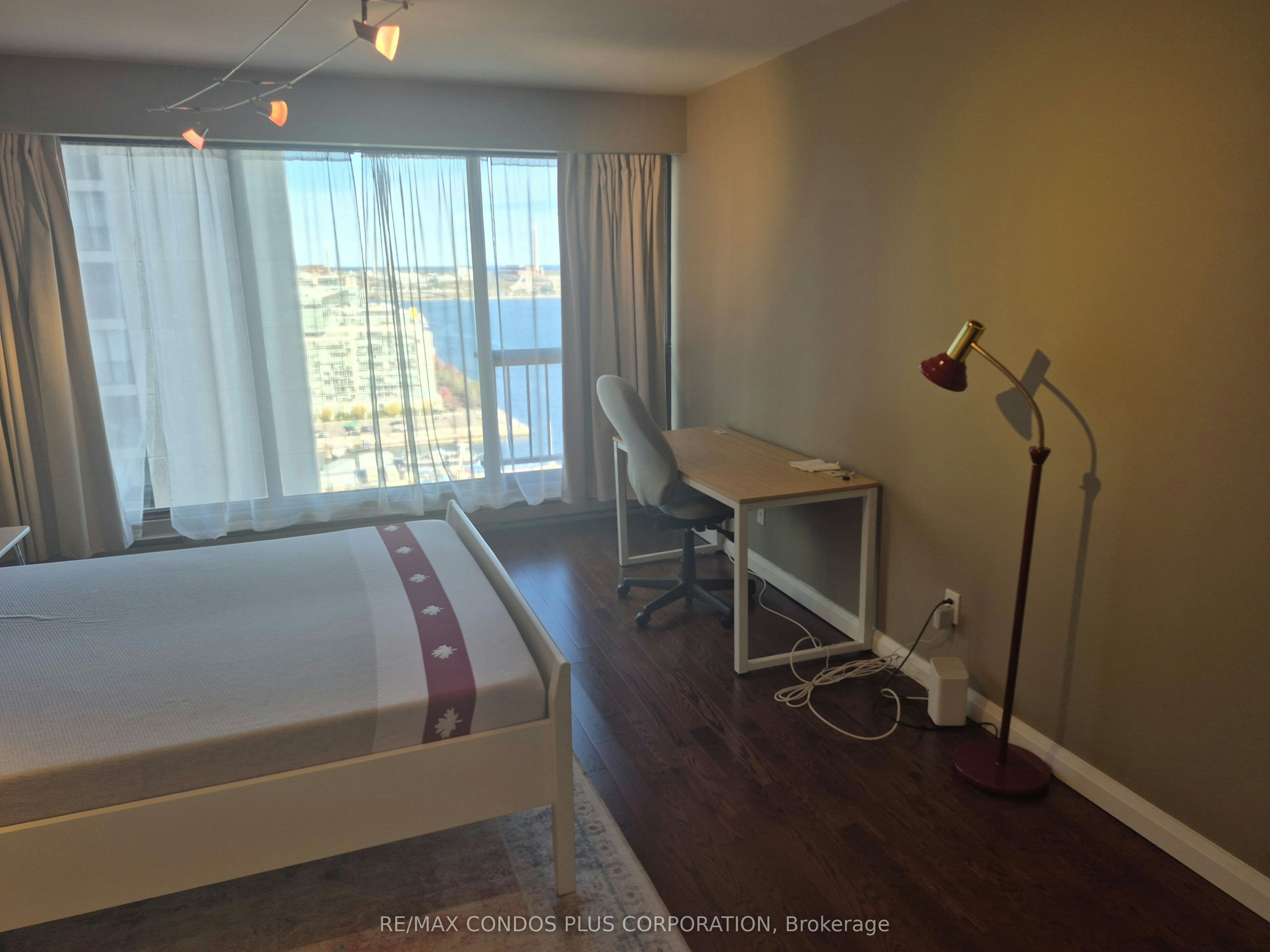 2302-65 Harbour Square, Toronto, ON, M5J 2L4 - 10
