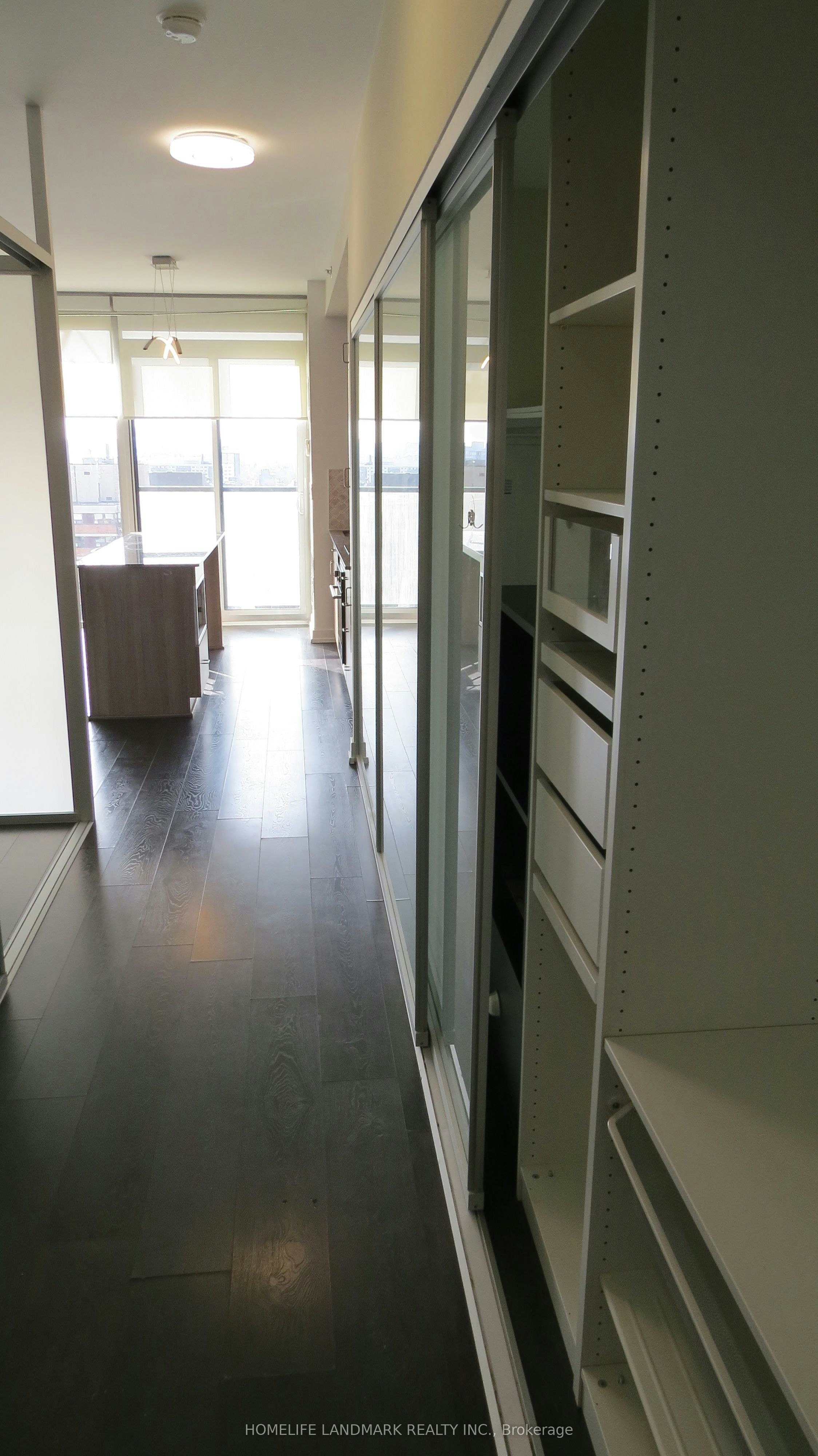 1602-426 University Avenue, Toronto, ON, M5G 1S9 - 3