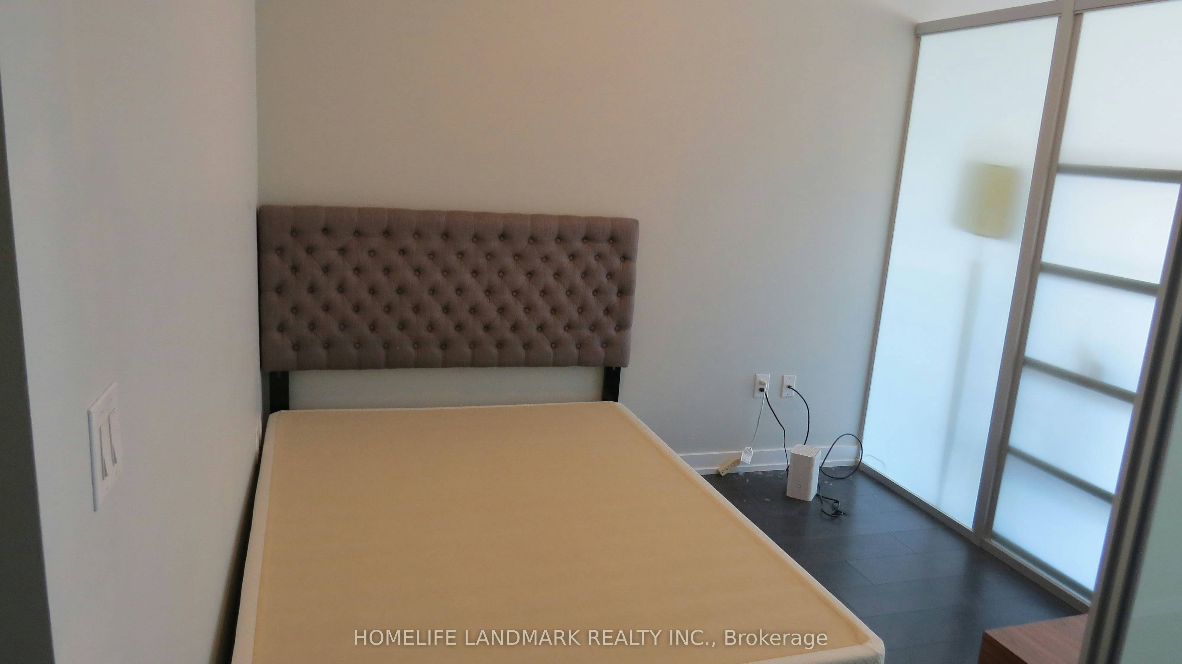 1602-426 University Avenue, Toronto, ON, M5G 1S9 - 10