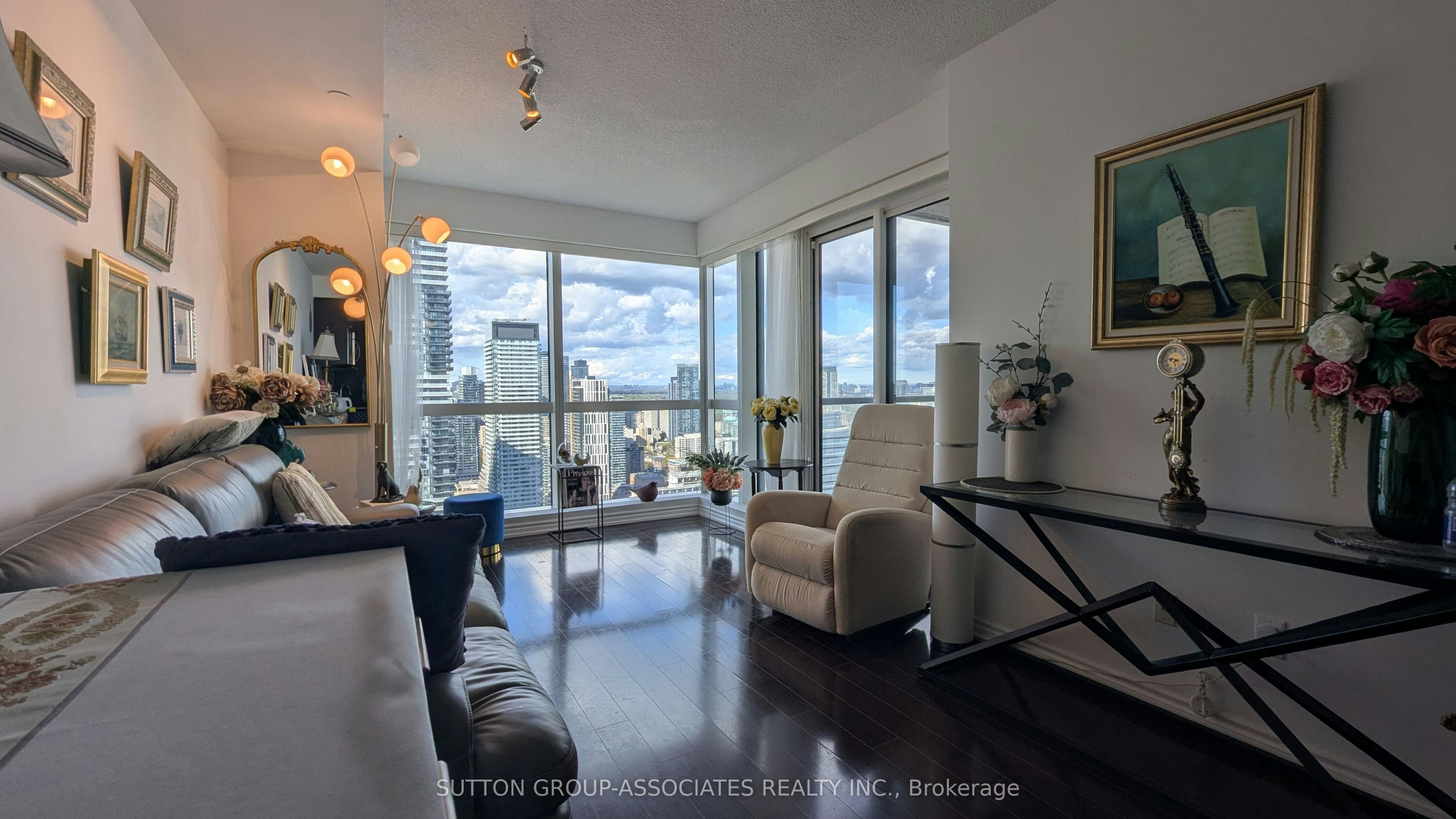 4401-386 Yonge Street, Toronto, ON, M5B 0A5 - 5