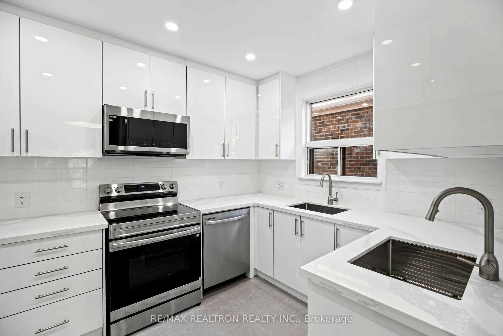 26 Shelborne Avenue, Toronto, ON, M5N 1Y7 - 5