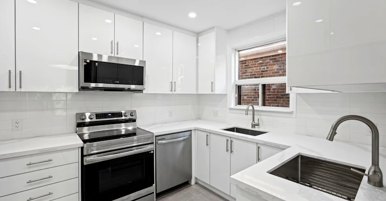 26 Shelborne Avenue, Toronto, ON, M5N 1Y7 - 5