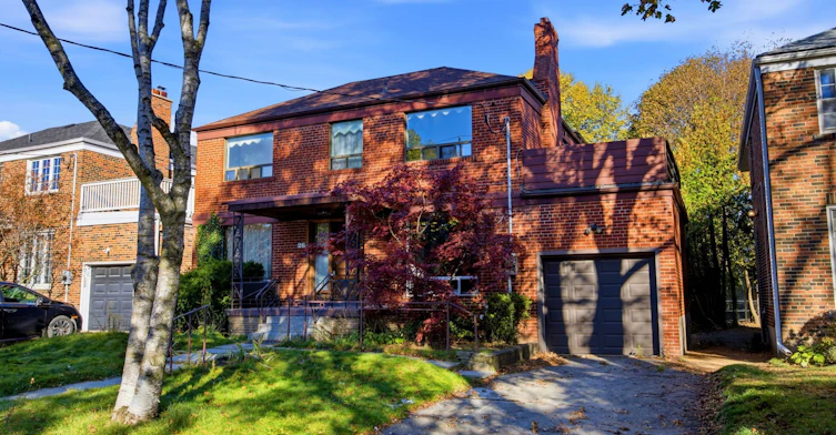 26 Shelborne Avenue, Toronto, ON, M5N 1Y7
