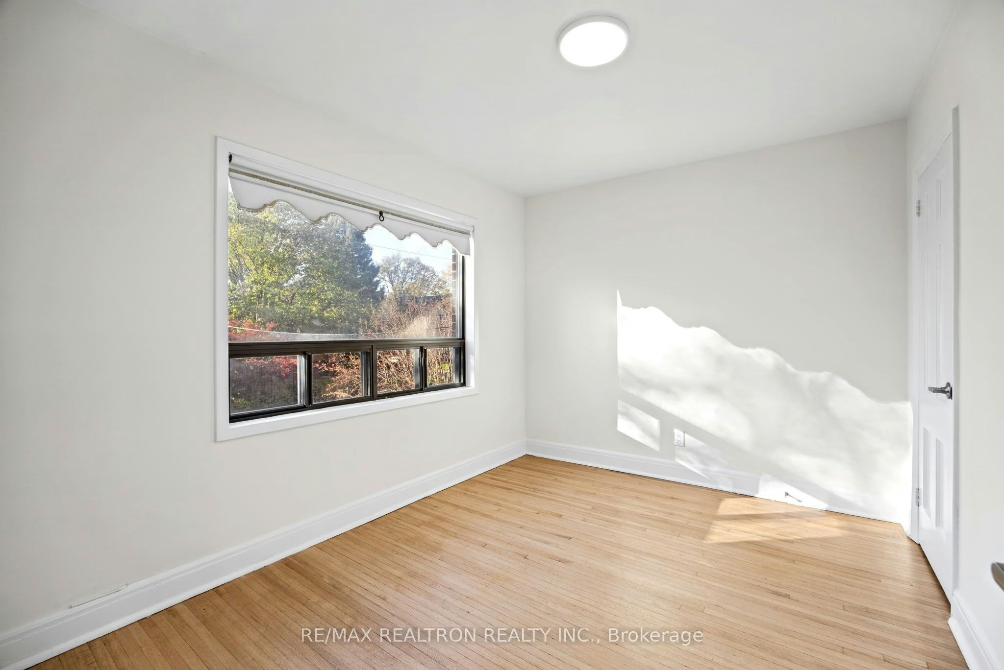 26 Shelborne Avenue, Toronto, ON, M5N 1Y7 - 11