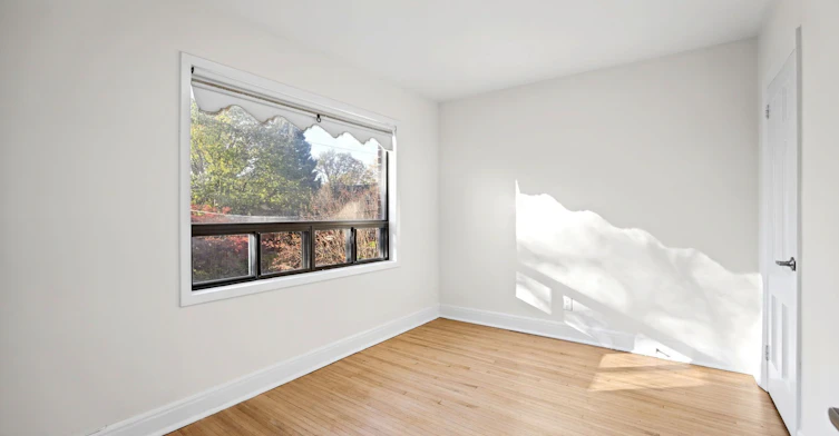 26 Shelborne Avenue, Toronto, ON, M5N 1Y7 - 11