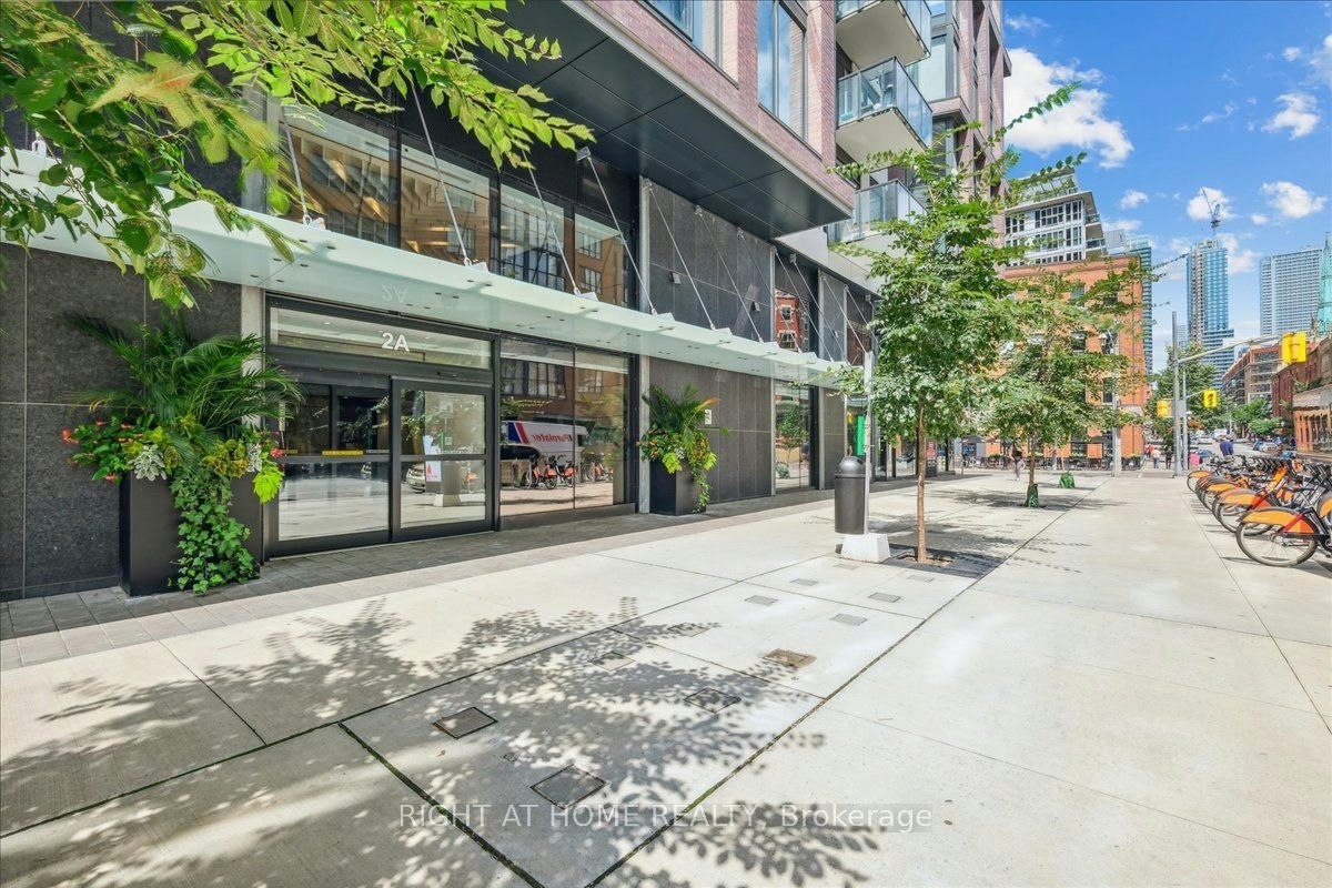 1702-2A Church Street, Toronto, ON, M5E 0E1 - 2
