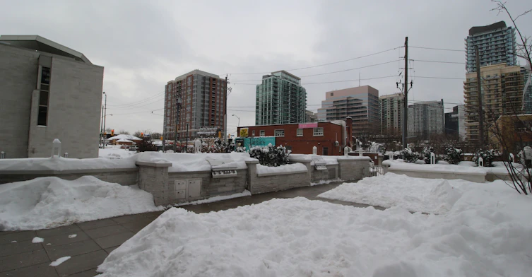 Ph603-75 Canterbury Place, Toronto, ON, M2N 0L2 - 33