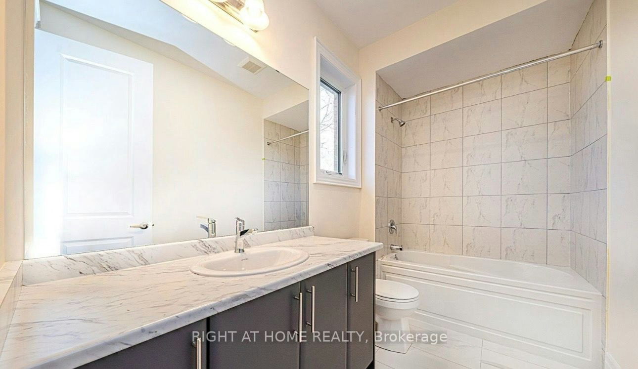 15 Becky Cheung Court, Toronto, ON, M2M 2E7 - 11