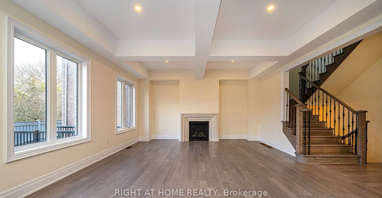 15 Becky Cheung Court, Toronto, ON, M2M 2E7 - 4