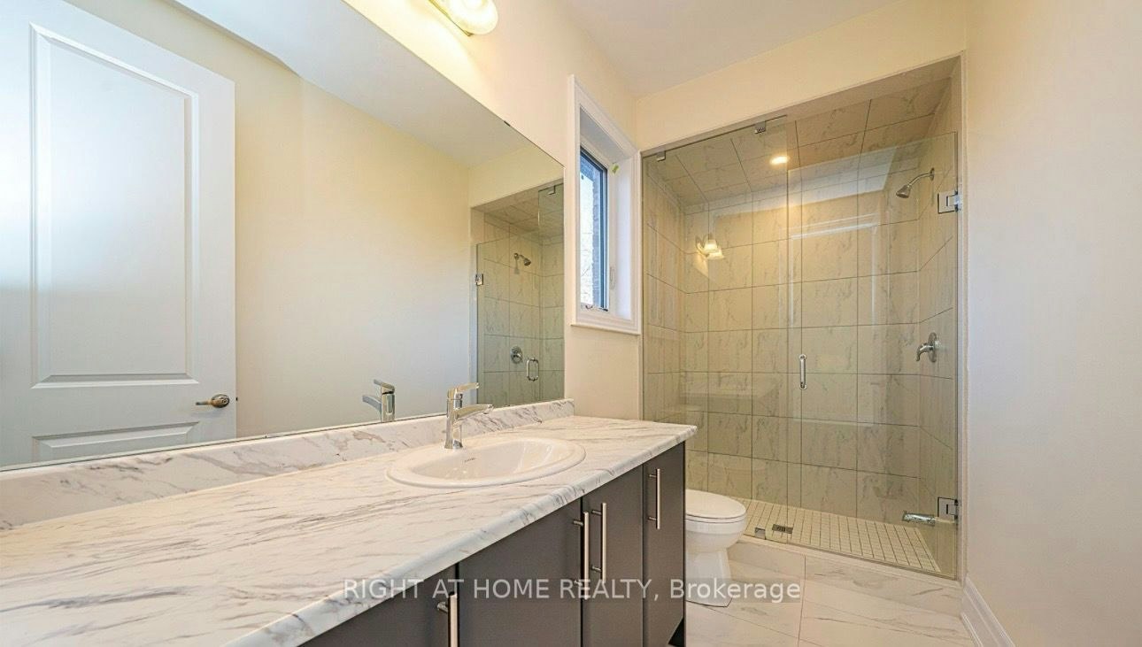 15 Becky Cheung Court, Toronto, ON, M2M 2E7 - 12