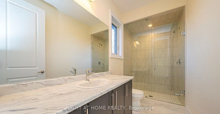 15 Becky Cheung Court, Toronto, ON, M2M 2E7 - 12