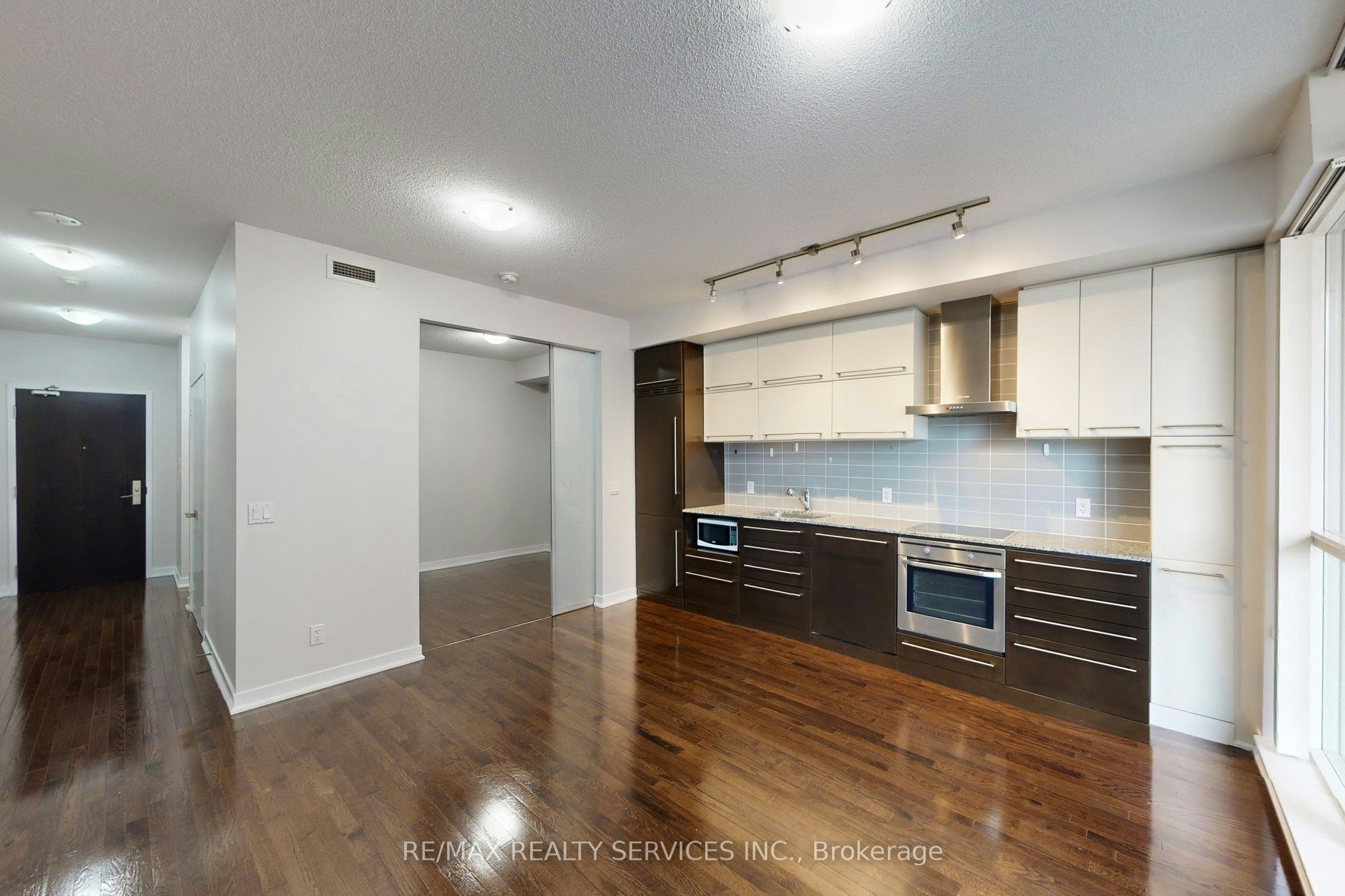 1009-770 Bay Street, Toronto, ON, M5G 0A6 - 15
