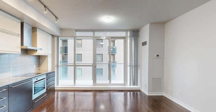1009-770 Bay Street, Toronto, ON, M5G 0A6 - 11