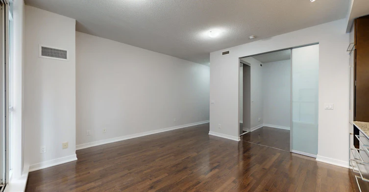 1009-770 Bay Street, Toronto, ON, M5G 0A6 - 13
