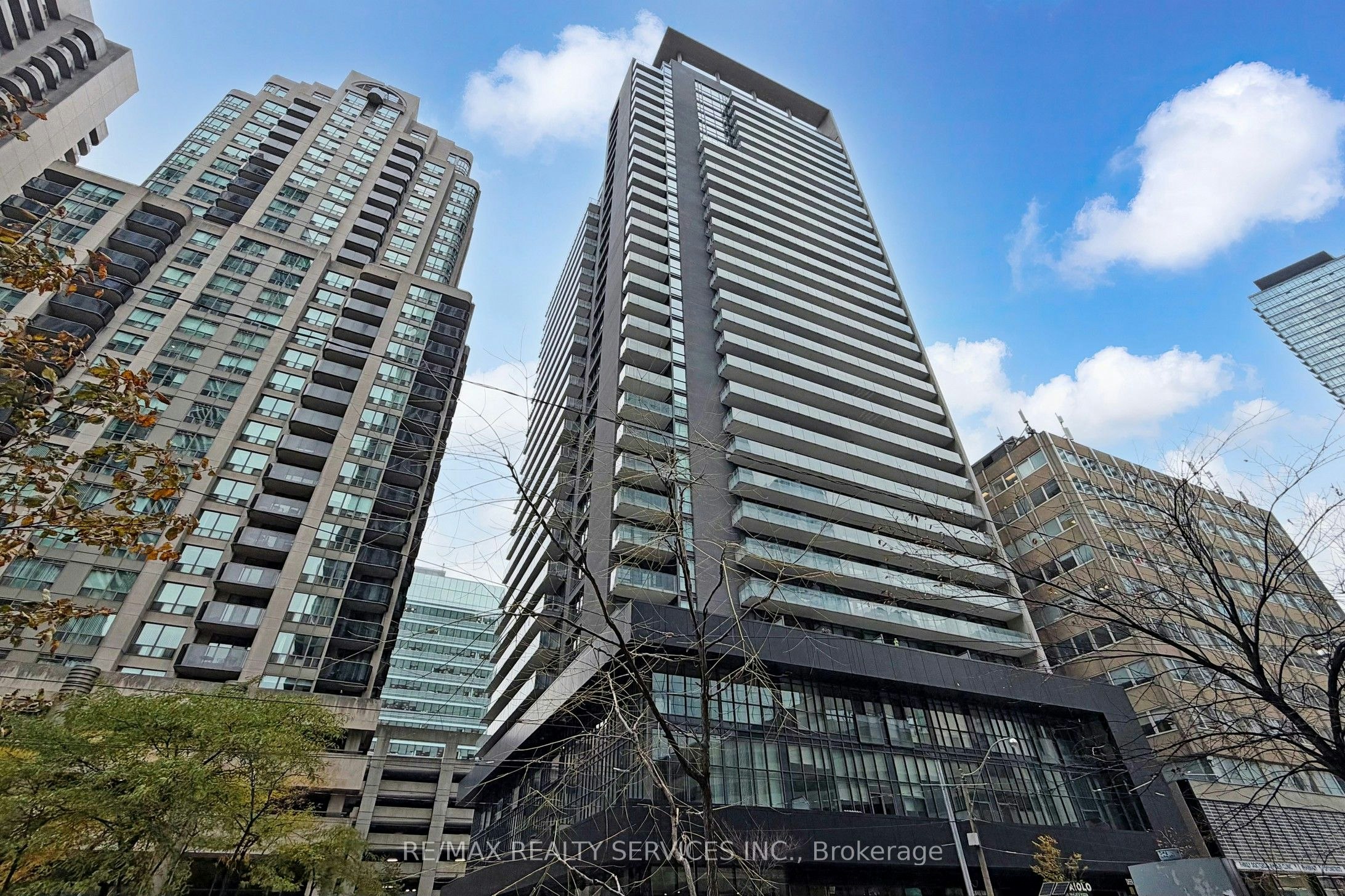 1009-770 Bay Street, Toronto, ON, M5G 0A6 - 42