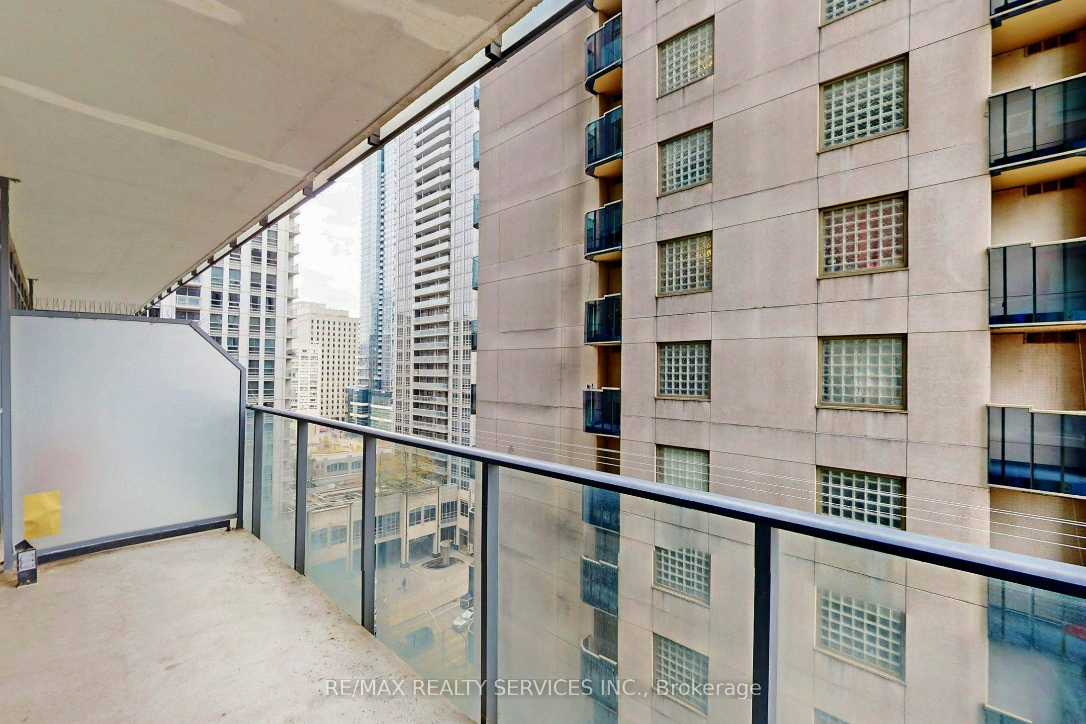 1009-770 Bay Street, Toronto, ON, M5G 0A6 - 27
