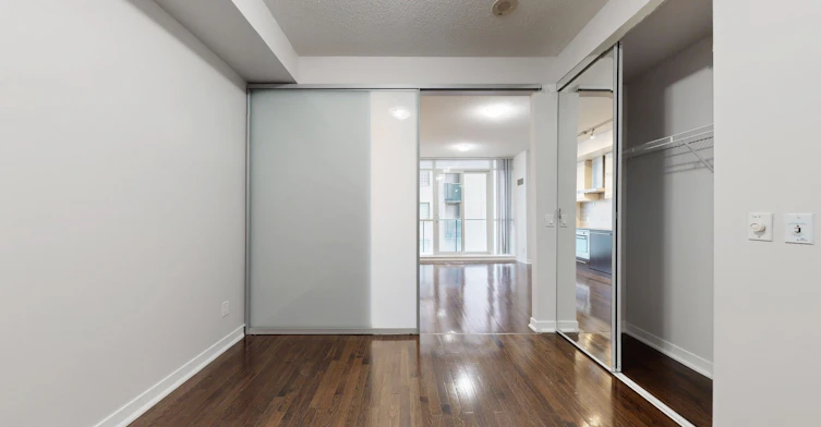 1009-770 Bay Street, Toronto, ON, M5G 0A6 - 22