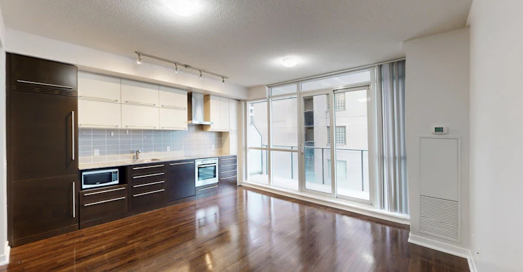 1009-770 Bay Street, Toronto, ON, M5G 0A6 - 17