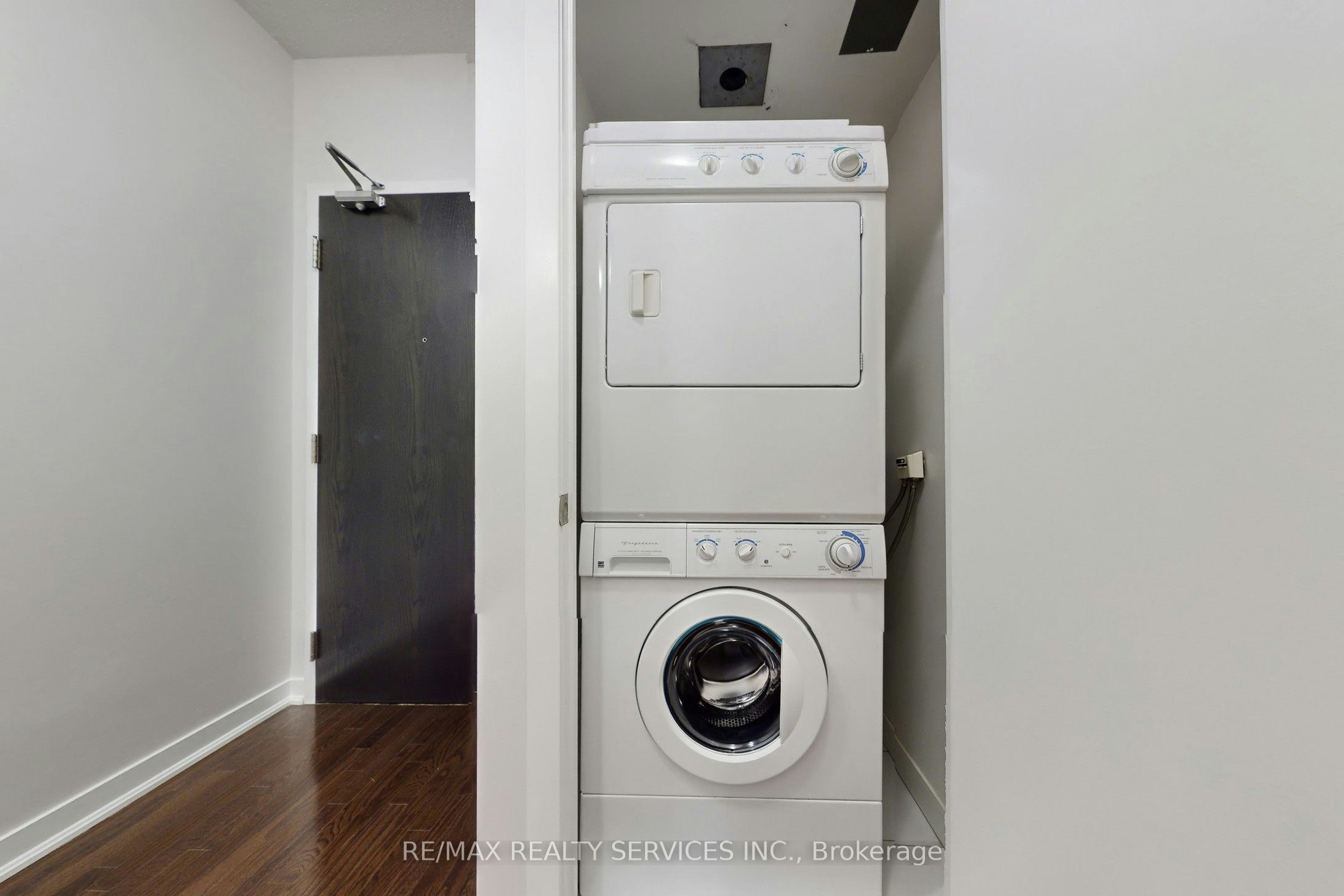 1009-770 Bay Street, Toronto, ON, M5G 0A6 - 26