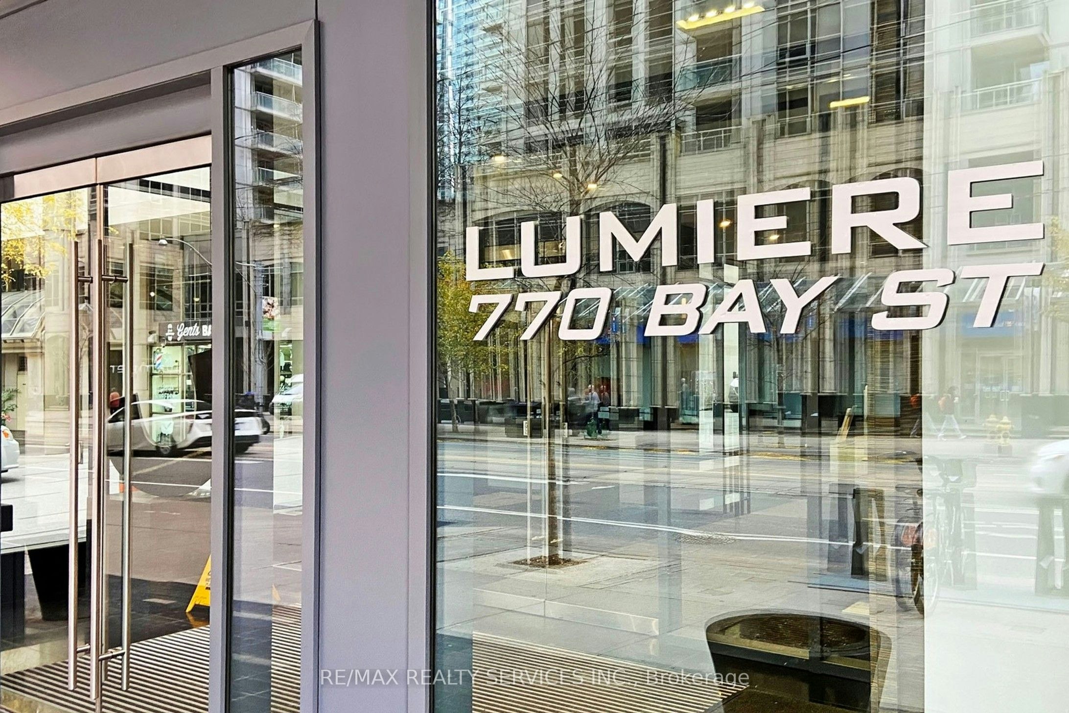 1009-770 Bay Street, Toronto, ON, M5G 0A6 - 4