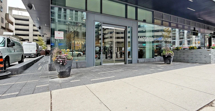 1009-770 Bay Street, Toronto, ON, M5G 0A6 - 2