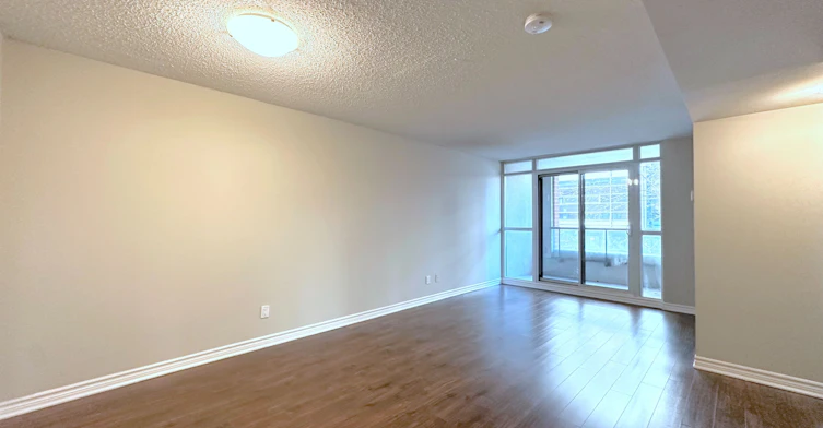 218-45 Lisgar Street, Toronto, ON, M6J 0B8 - 3