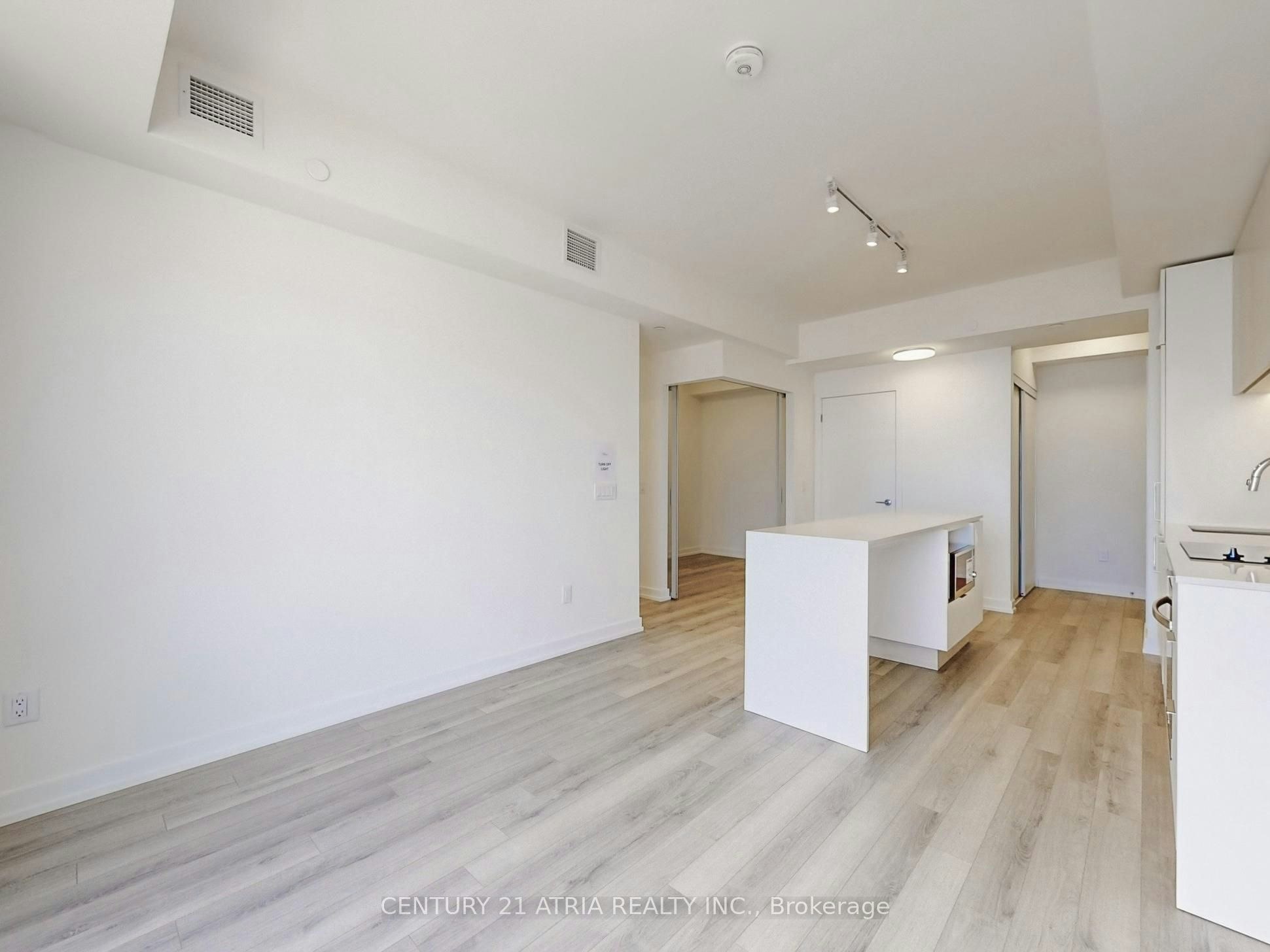 4904-89 Church Street, Toronto, ON, M5C 0B7 - 6