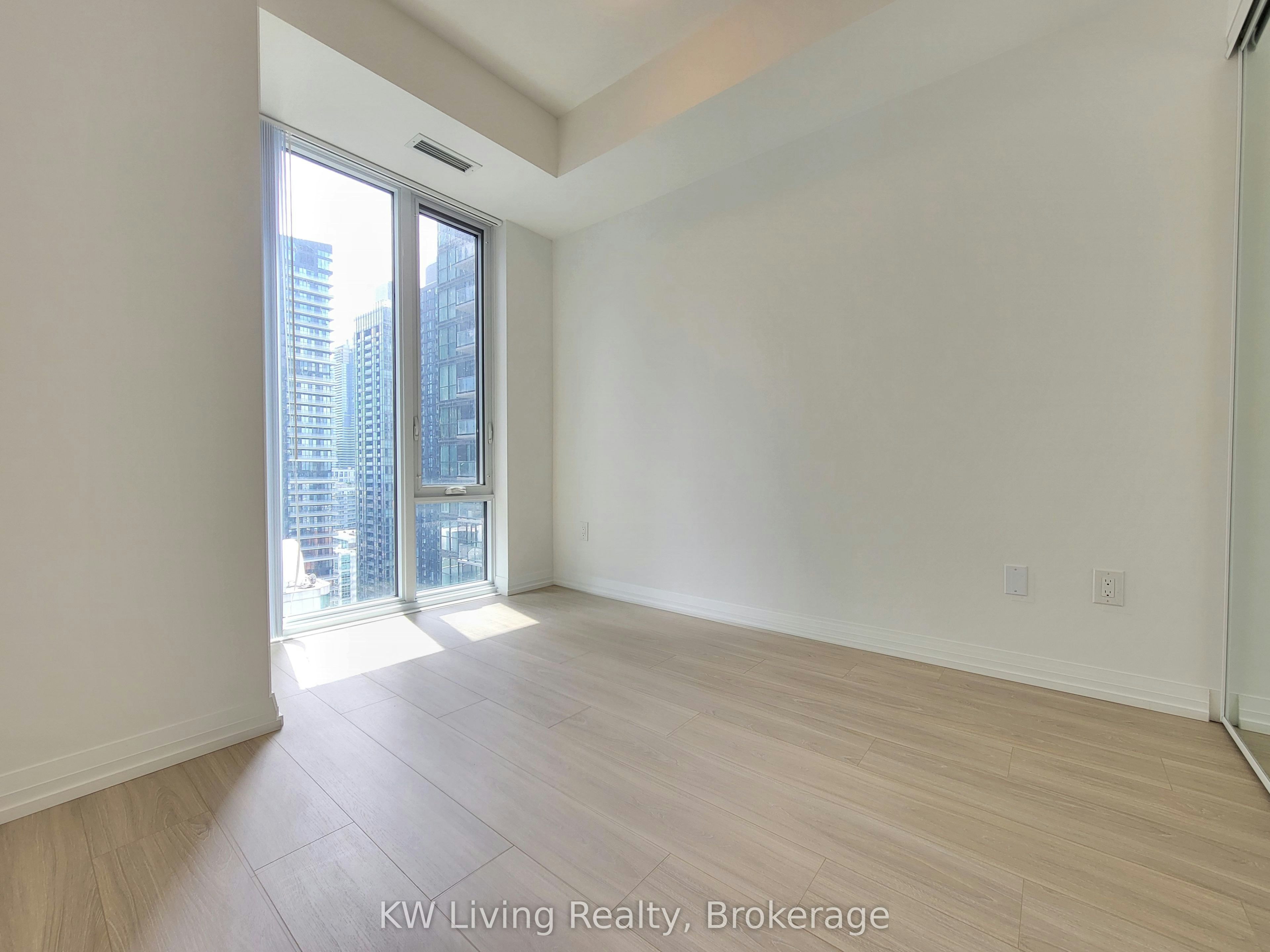 2822-28 Widmer Street, Toronto, ON, M5V 0T2 - 10