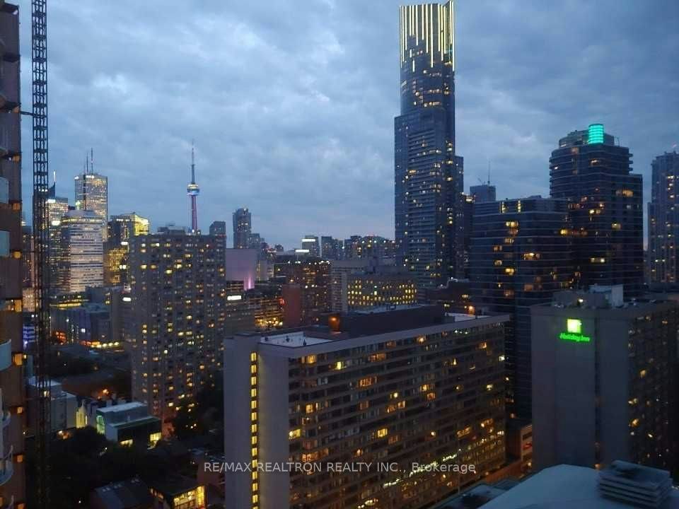 3005-85 Wood Street, Toronto, ON, M4Y 0E8 - 3