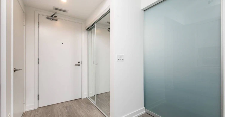820-19 Western Battery Road, Toronto, ON, M6K 0E3 - 2