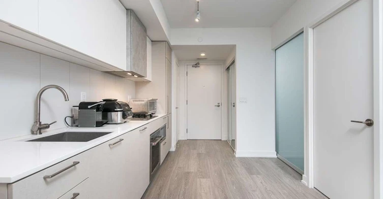 820-19 Western Battery Road, Toronto, ON, M6K 0E3 - 5
