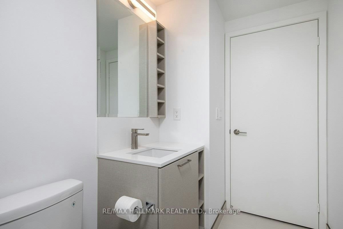 820-19 Western Battery Road, Toronto, ON, M6K 0E3 - 17