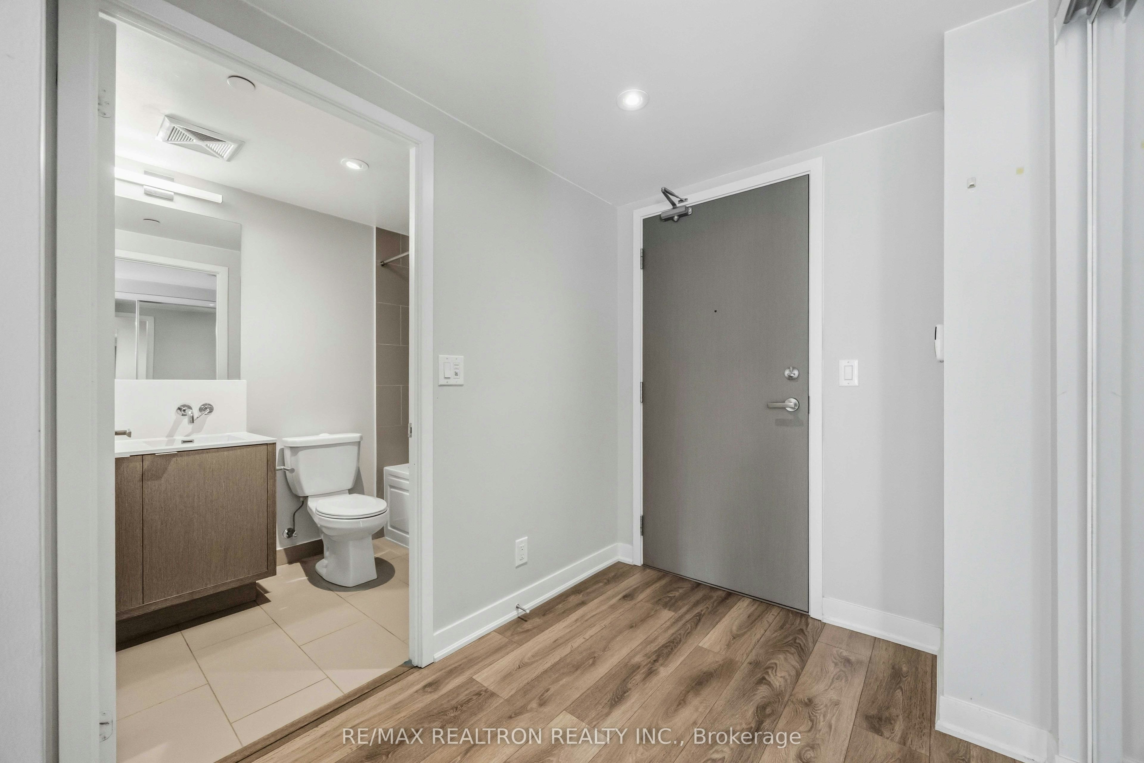 1410-88 Harbour Street, Toronto, ON, M5J 1B7 - 4