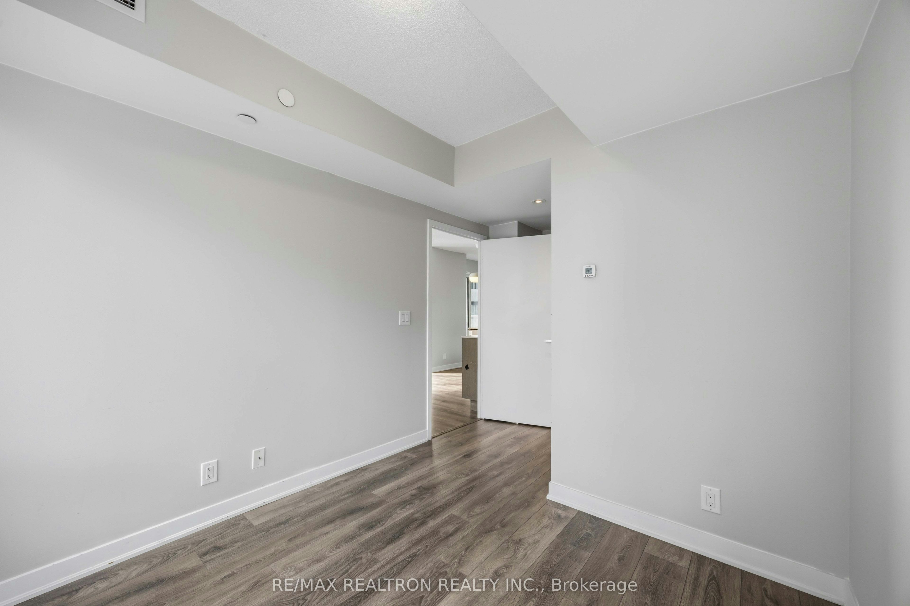 1410-88 Harbour Street, Toronto, ON, M5J 1B7 - 11