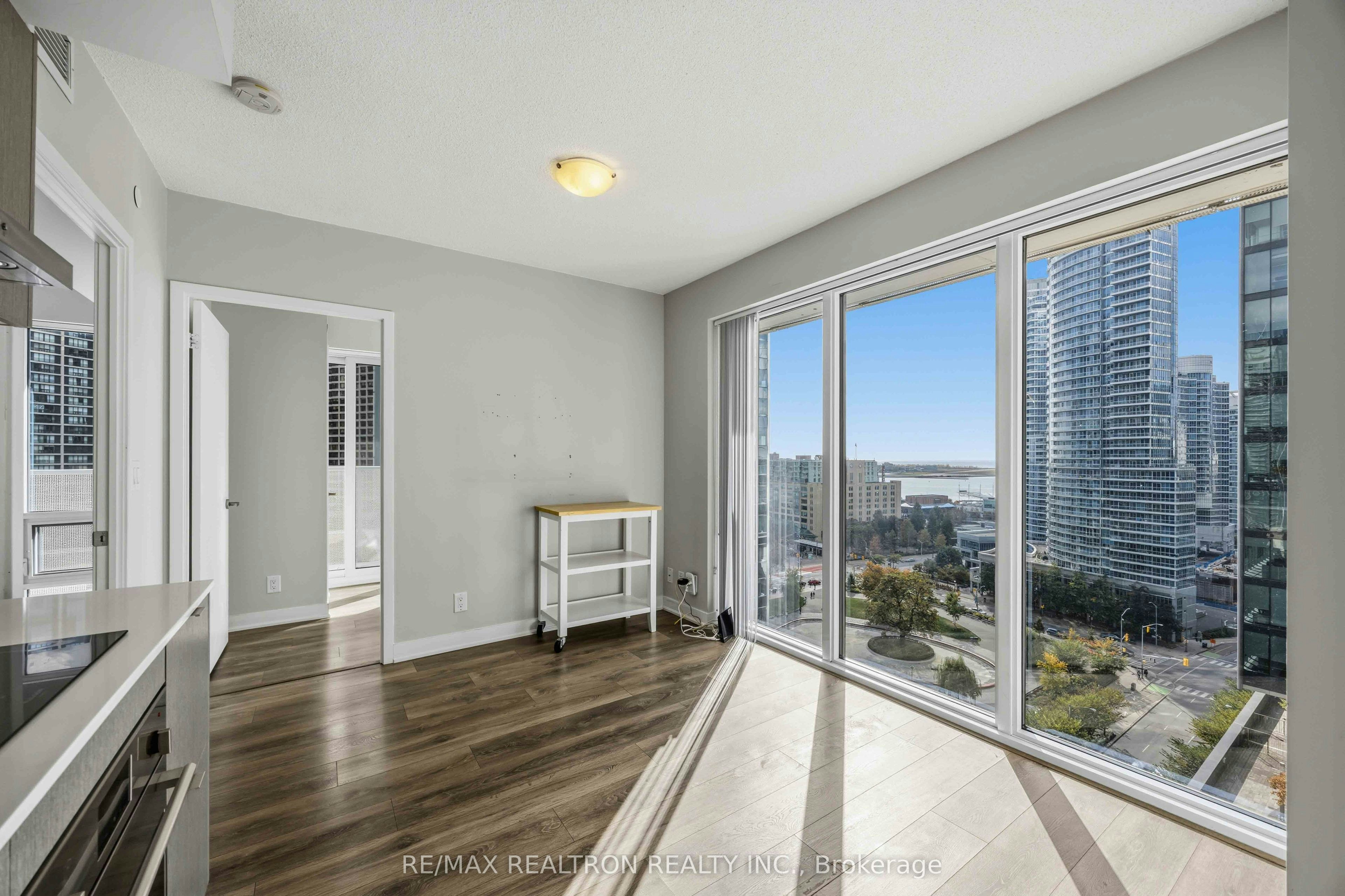 1410-88 Harbour Street, Toronto, ON, M5J 1B7 - 19