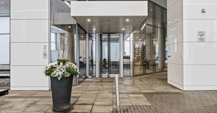 1410-88 Harbour Street, Toronto, ON, M5J 1B7 - 2