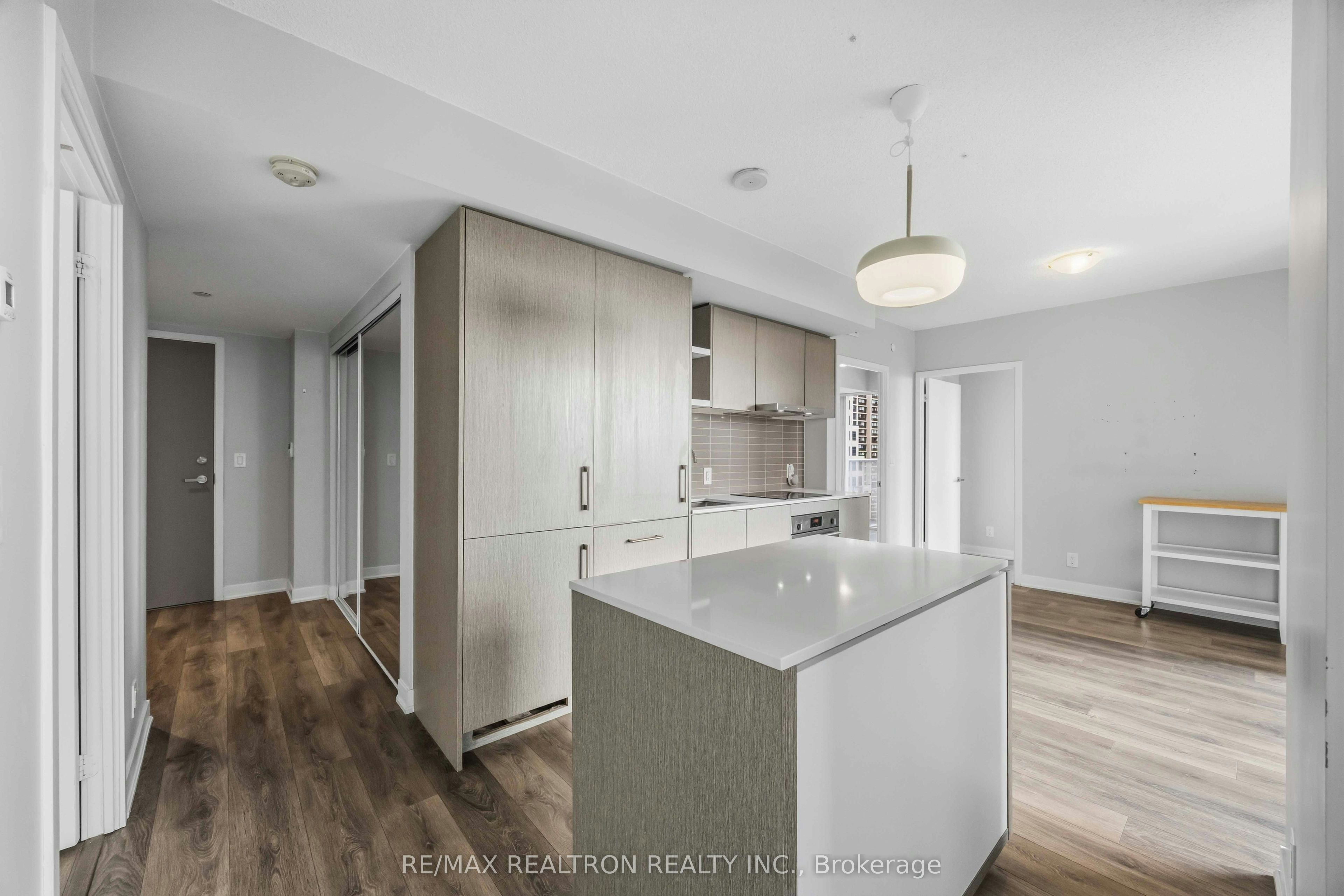 1410-88 Harbour Street, Toronto, ON, M5J 1B7 - 5