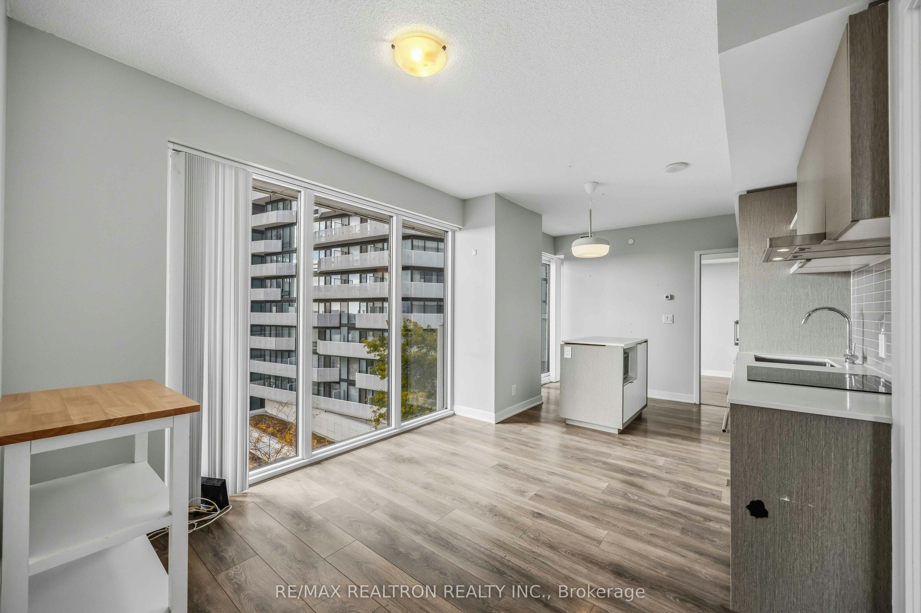 1410-88 Harbour Street, Toronto, ON, M5J 1B7 - 7